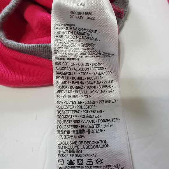 Nike 2Pc Baby Girl's Bodysuit & Cap Set Size 0-6Months - Picture 9 of 12